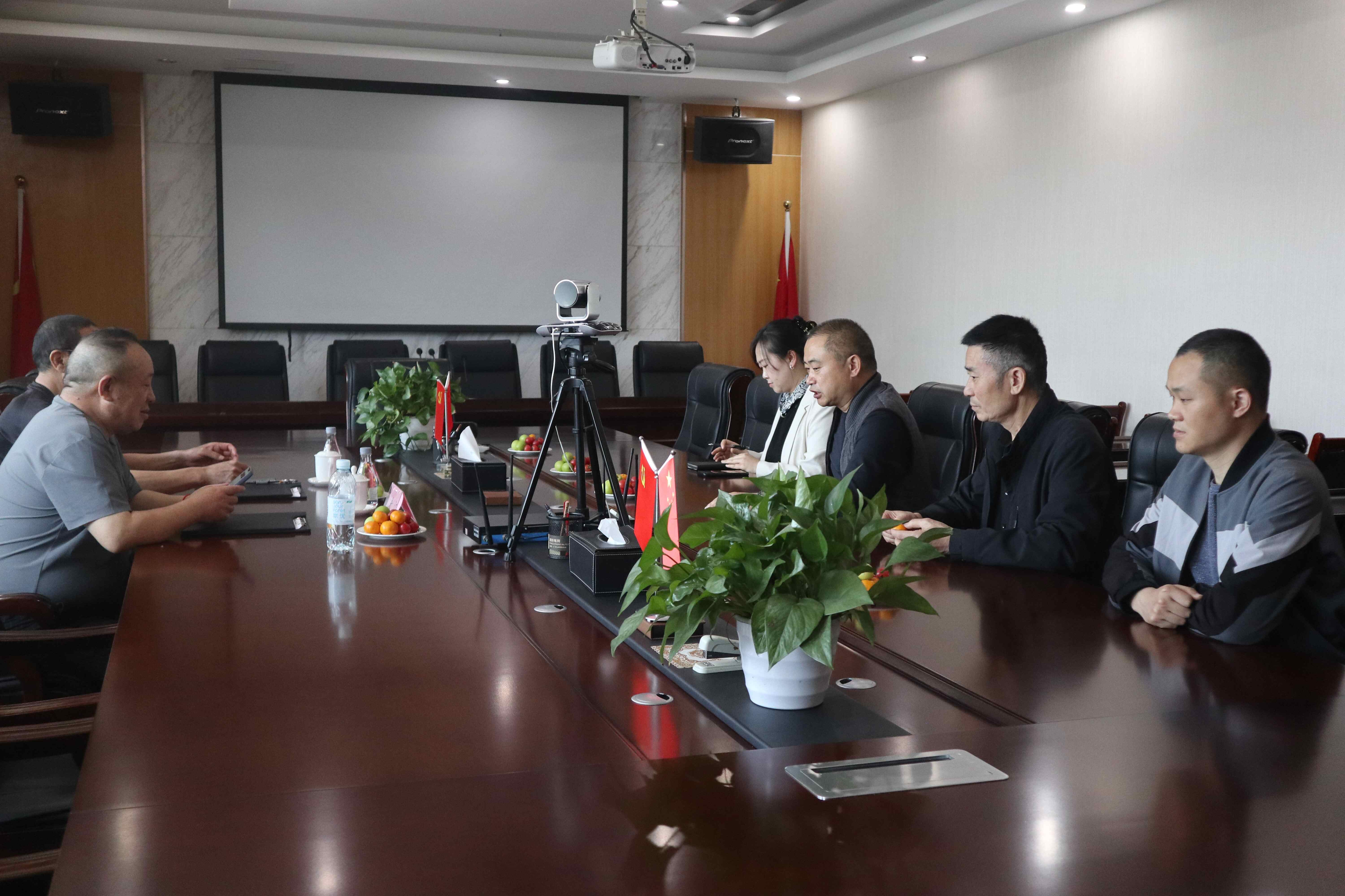 1775806799376614.jpg IMG_2648.jpg